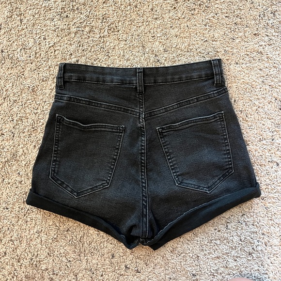 H&M Divided High-rise Black Jean Shorts - Picture 5 of 5
